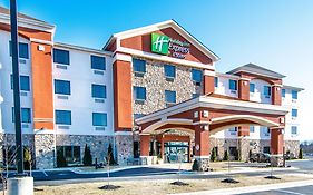 Holiday Inn Express & Suites Elkton - University Area, An Ihg Hotel Exterior photo