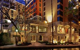 Hampton Inn&Suites San Antonio Riverwalk Exterior photo
