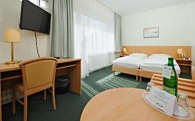Hotel Wiking Kiel Exterior photo