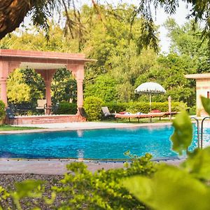 Umaid Palace - Luxury Resort Near Jaipur Close To Bhangarh & Chand Baori Stepwell Abhaneri Dubbī Exterior photo