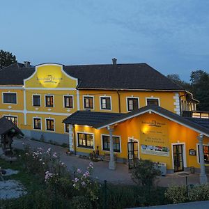 Hotel Perbersdorfer Heuriger Neuhofen an der Ybbs Exterior photo