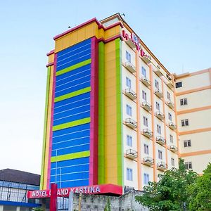 Hotel Grand Kartika Samarinda Exterior photo