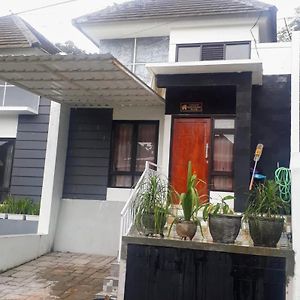 Villa Fid Bandungan Exterior photo