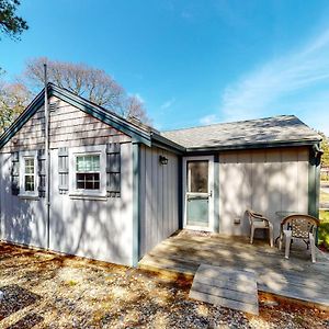 Whitman Surf Cottage & Great Hollow Retreat Truro Room photo