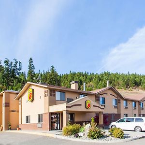 Hotel Super 8 By Wyndham Kamloops On The Hill Exterior photo