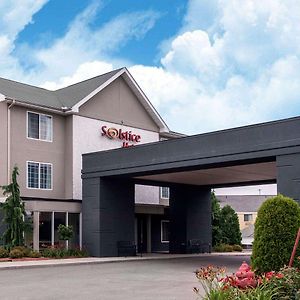 Erie Inn&Suites Solstice Exterior photo