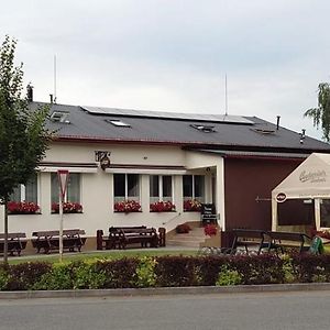 Hotel Na Rybnicku Bohutin Exterior photo