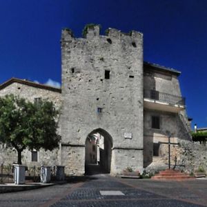 Hotel Martinahouse Vico nel Lazio Exterior photo