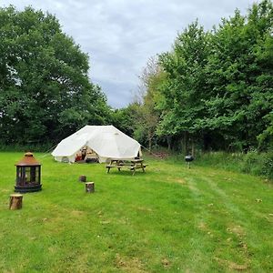 Glamping In Style Emperor Tent Ifield Exterior photo