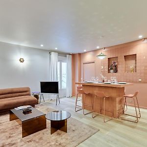 Apartment Center Of Paris By Studio Prestige Exterior photo
