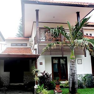 Roby'S Villa Mga Mambruk Anyer Exterior photo