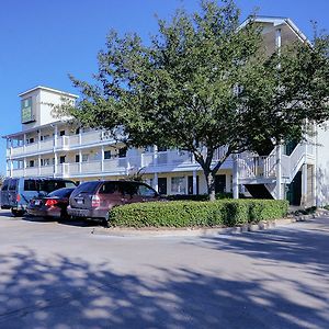 Intown Suites Extended Stay Houston Tx - Hobby Airport Exterior photo