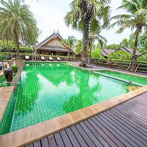Baan Baitan Resort Rayong Exterior photo