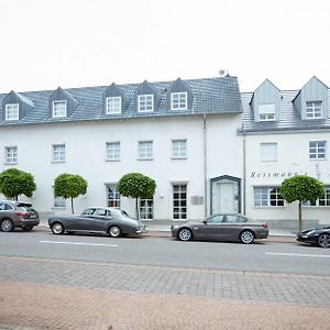 Ressmann`s Residence Kirkel Exterior photo