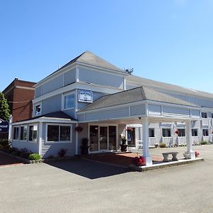 Seacoast Inn Hyannis Exterior photo