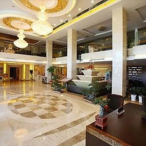 Famous International Hotel Peking Interior photo