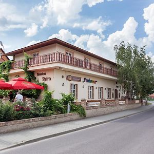 Hotel Retro Vrbovec Exterior photo