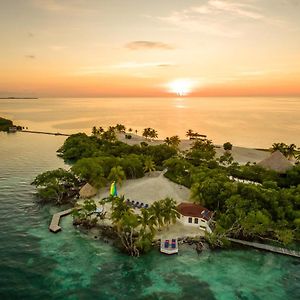 Hotel Royal Belize Thatch Caye Exterior photo