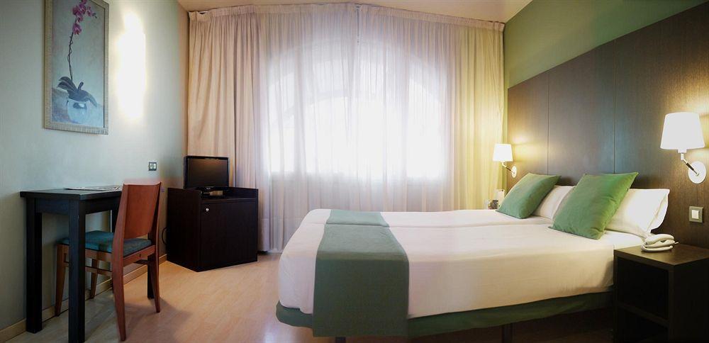 Hotel Oriente Atiram Barcelona Zimmer foto