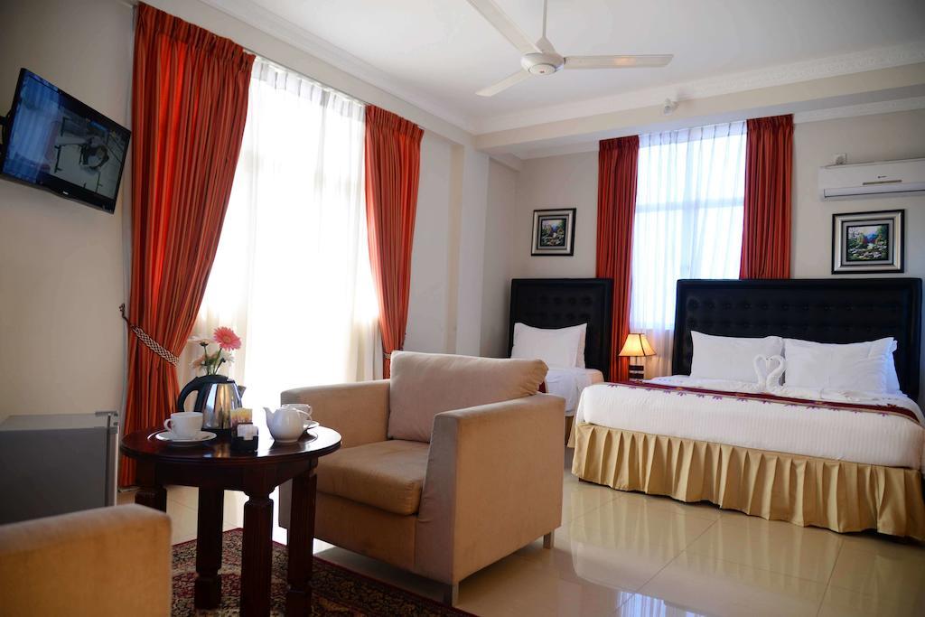 Lazaani Hotel Colombo Zimmer foto
