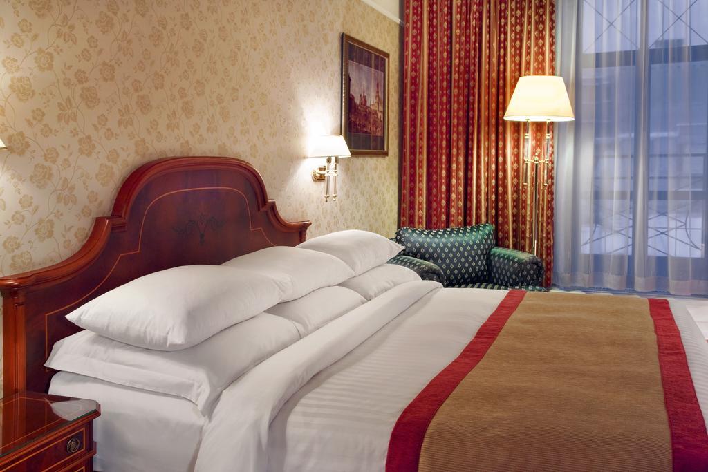 Moscow Marriott Grand Hotel Zimmer foto