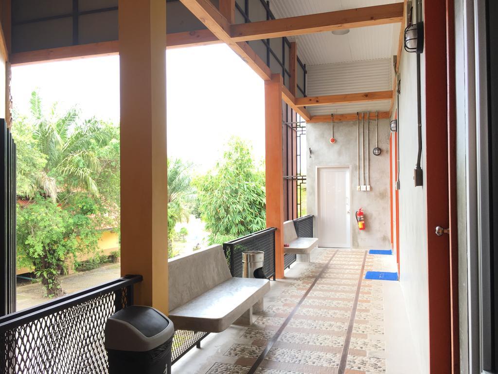 Tanisa Resort Chumphon Exterior foto