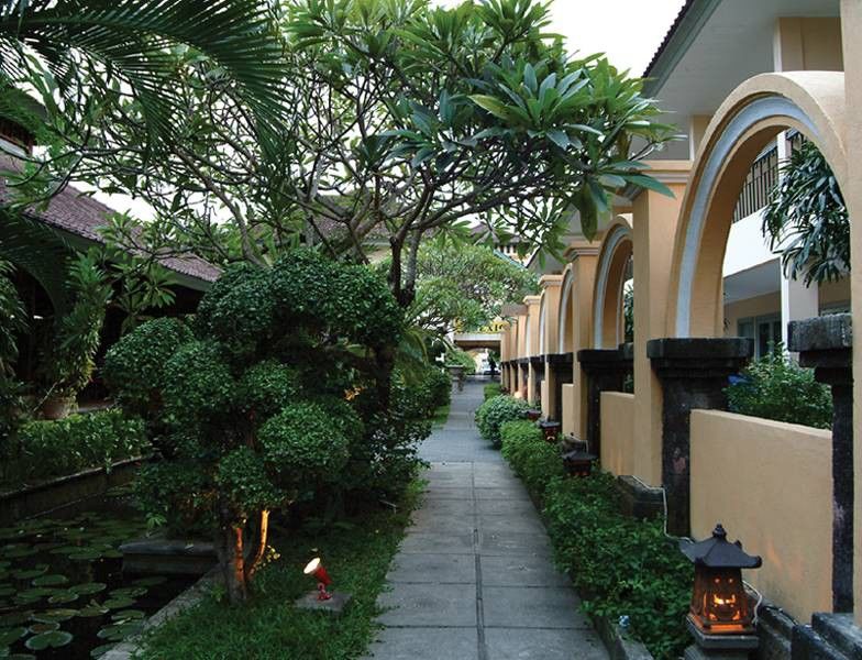 Legian Paradiso Hotel Exterior foto