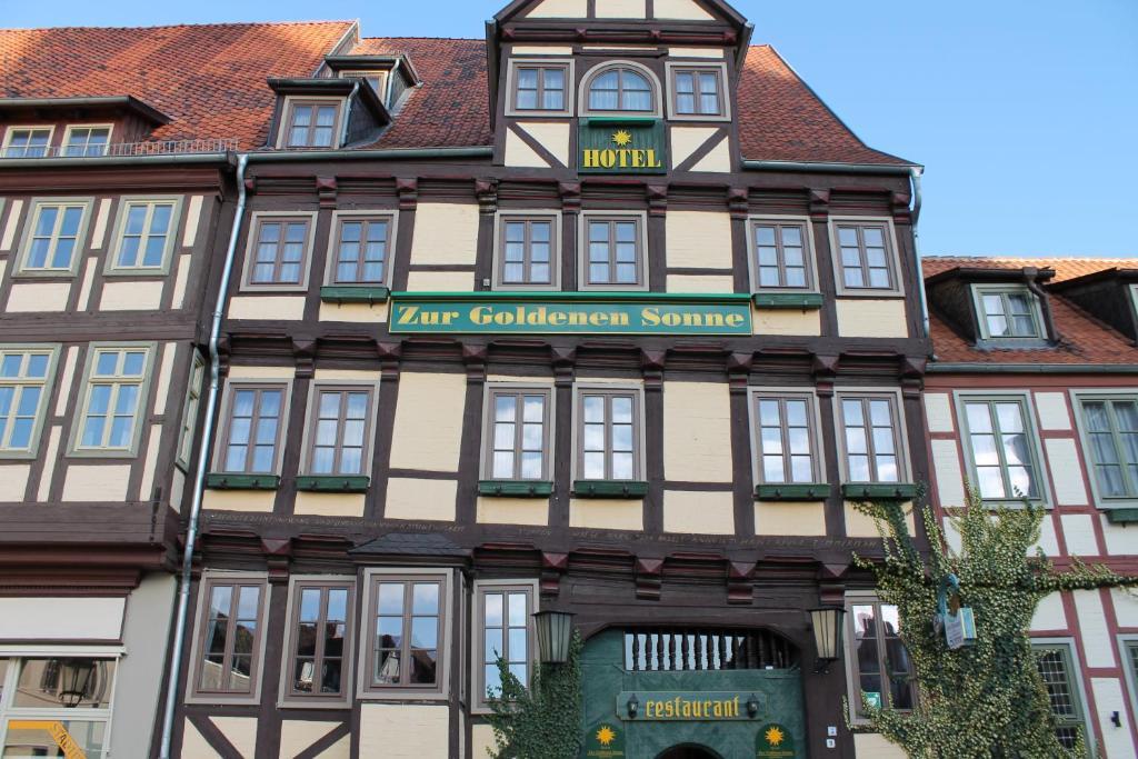 Hotel Zur Goldenen Sonne Quedlinburg Exterior foto