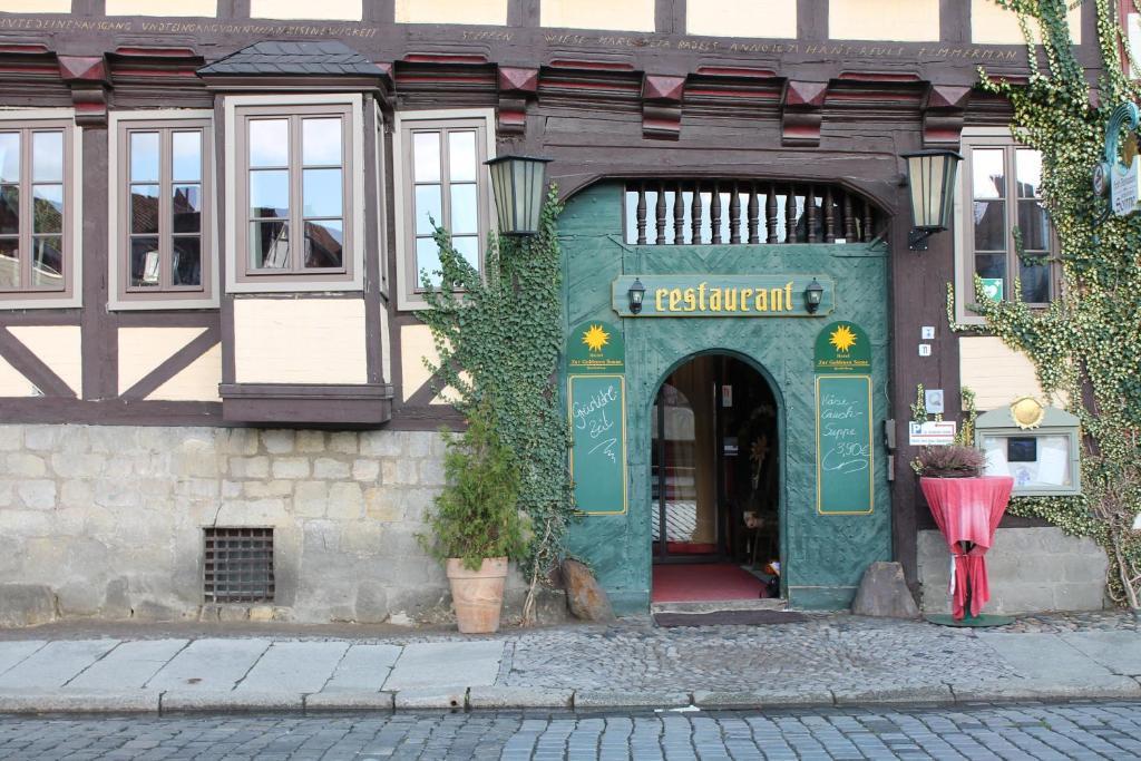 Hotel Zur Goldenen Sonne Quedlinburg Exterior foto