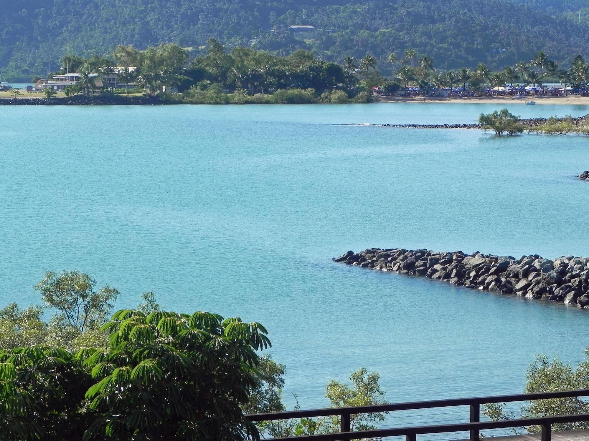 Airlie Waterfront Bed & Breakfast Airlie Beach Exterior foto