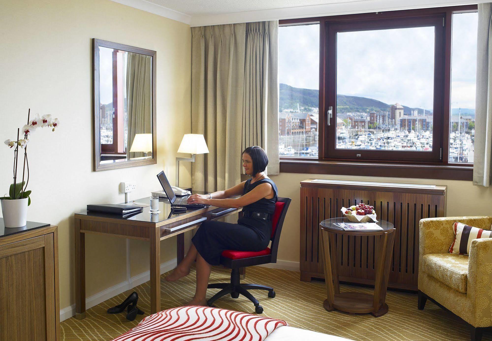 Delta Hotels By Marriott Swansea Exterior foto