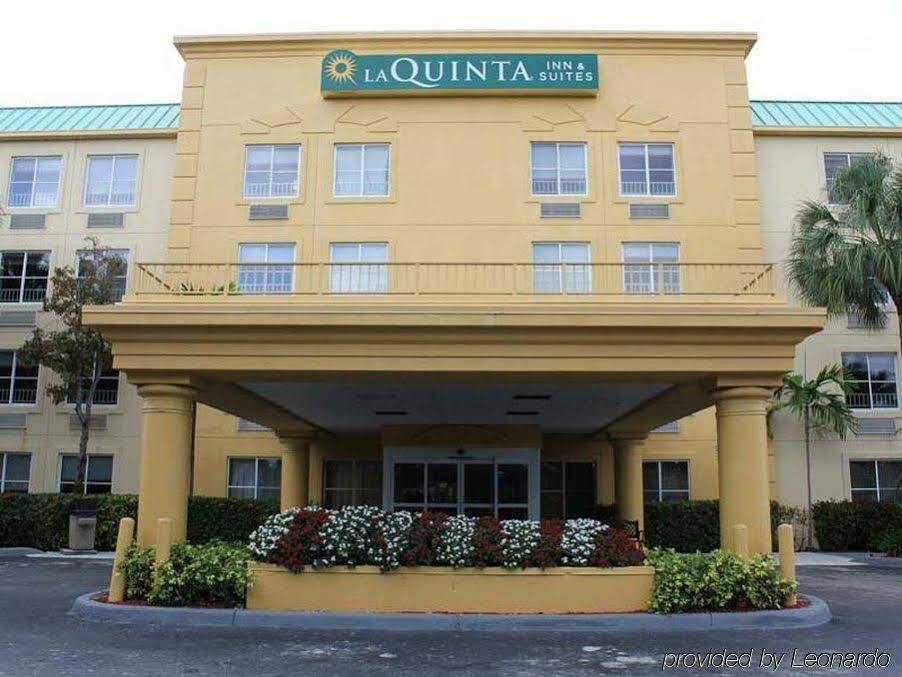 Hotel La Quinta By Wyndham Miami Cutler Bay Exterior foto