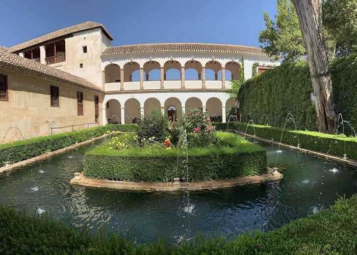 Alhambra and Generalife photo
