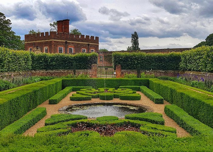 Hampton Court Palace photo