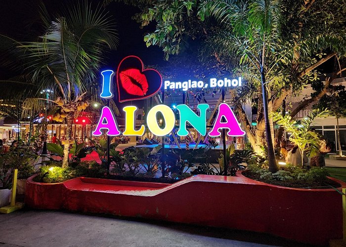 Alona Beach photo