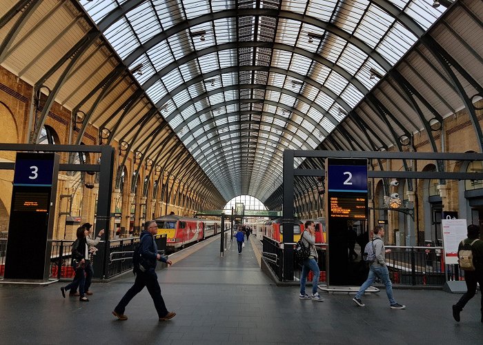 King's Cross St. Pancras tube photo