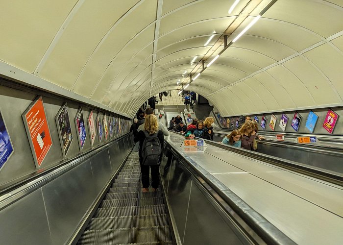 King's Cross St. Pancras tube photo