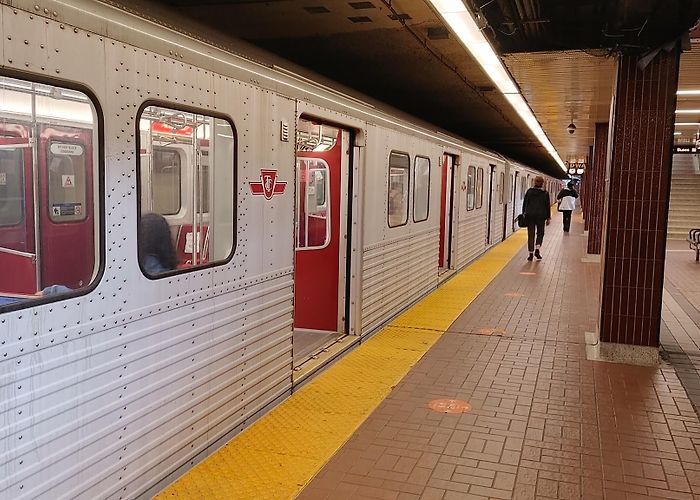 Kipling Subway photo