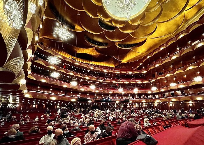 Metropolitan Opera photo