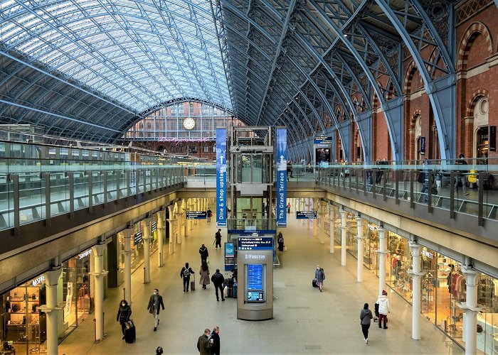 St Pancras Railway Station photo