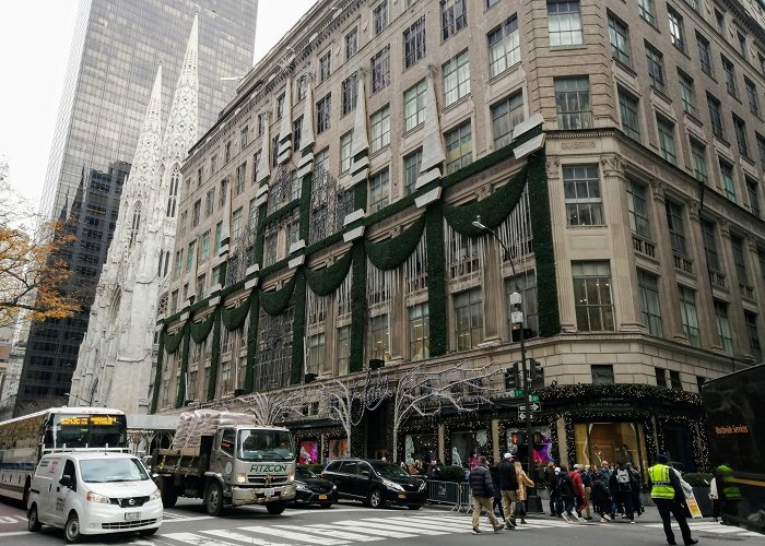 Saks Fifth Avenue photo