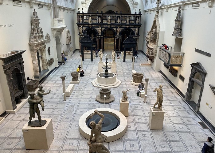 Victoria & Albert Museum photo