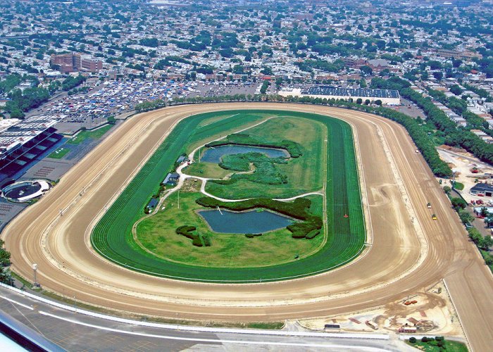 Aqueduct Racetrack photo