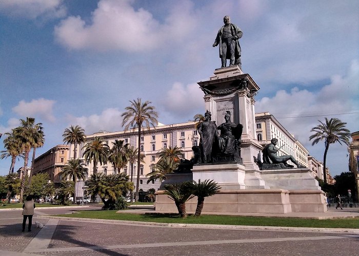 Piazza Cavour photo