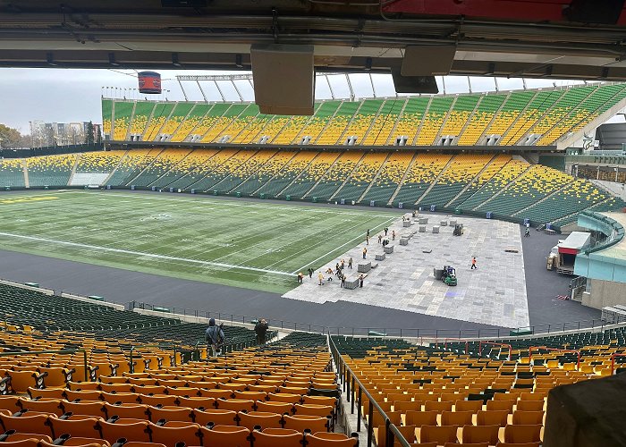 Commonwealth Stadium Commonwealth Stadium in Edmonton begins Heritage Classic ... photo