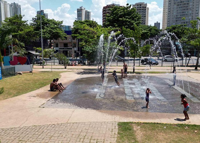 Bosque Maia Fonte interativa do Bosque Maia é opção de refresco no calorão ... photo