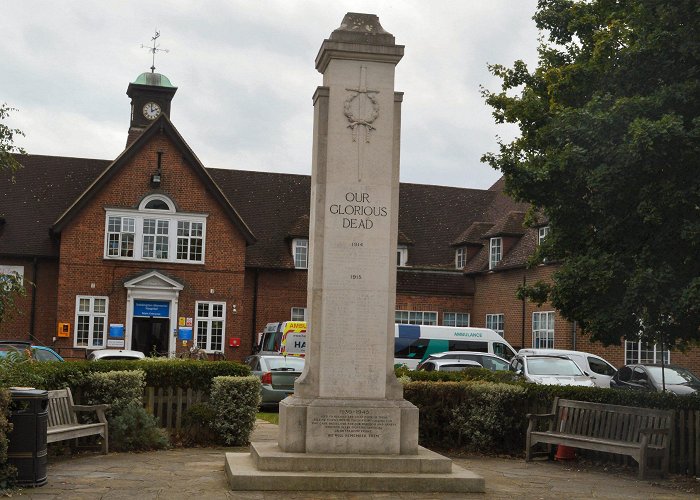 Teddington Memorial Hospital TEDDINGTON - THE FALLEN - Teddington, Middlesex, UK photo