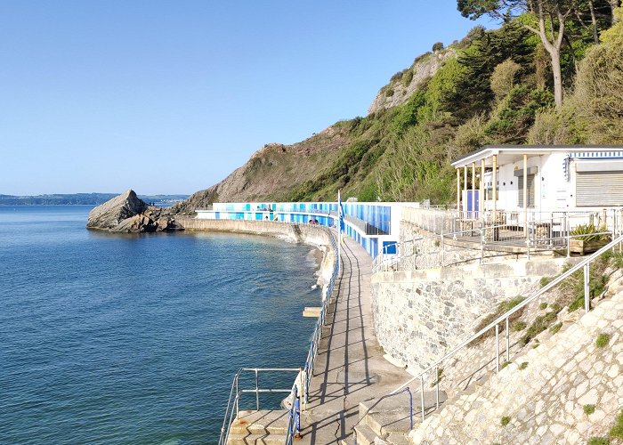 Meadfoot Beach Yet another view of shitty ole Torquay : r/DevonUK photo