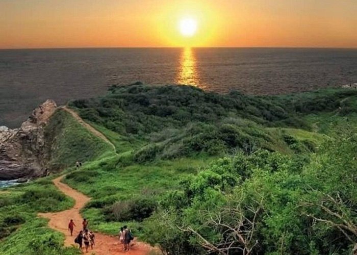 Punta Cometa Tours In Peru For Sun And Beach Tourism To Oaxaca With Hike ... photo