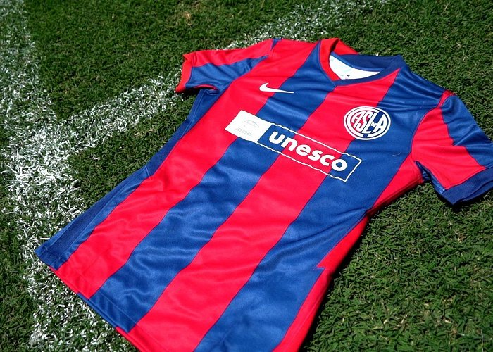 San Lorenzo de Almagro Sports Club San Lorenzo de Almagro will wear UNESCO's logo on its jersey | UNESCO photo